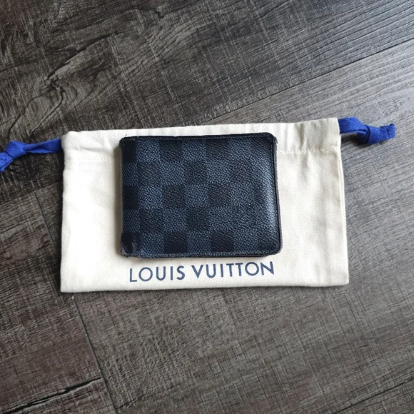 LOUIS VUITTON - wallet - Picture 2 of 14